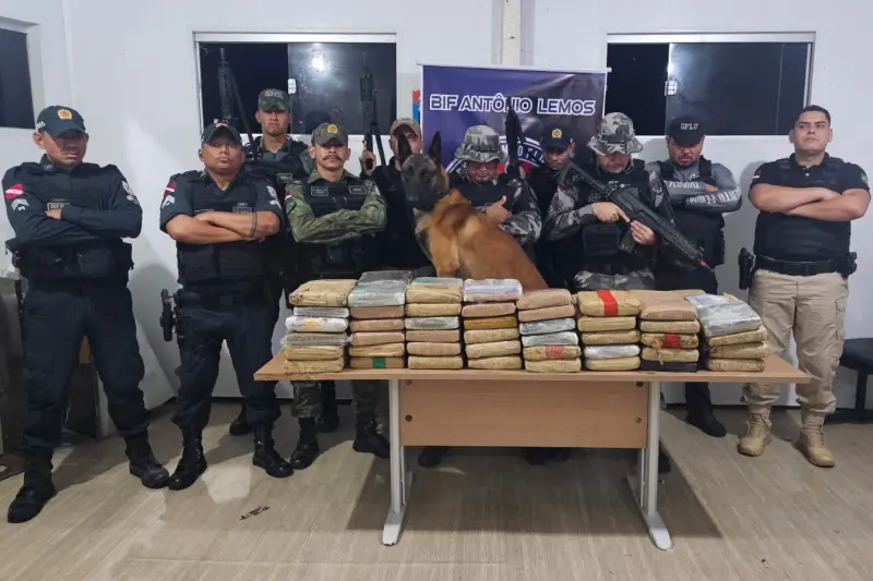 notícia: Base Fluvial Antônio Lemos apreende mais de 100 quilos de drogas no Marajó