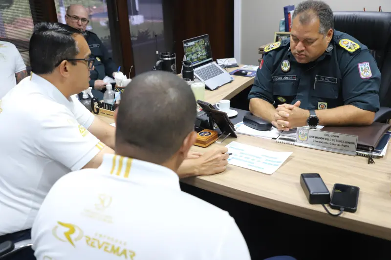 notícia: PMPA e Guarda de Nazaré se reúnem para discutir preservação da corda do Círio