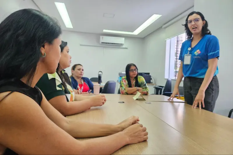 notícia: Profissionais reforçam papel de acolhimento e orientação a familiares e cuidadores no CIIR, Natea e Cetea
