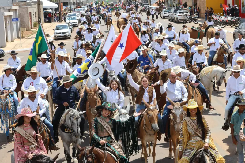 notícia: Vice-governadora participa da abertura da ExpoCanaã 2025