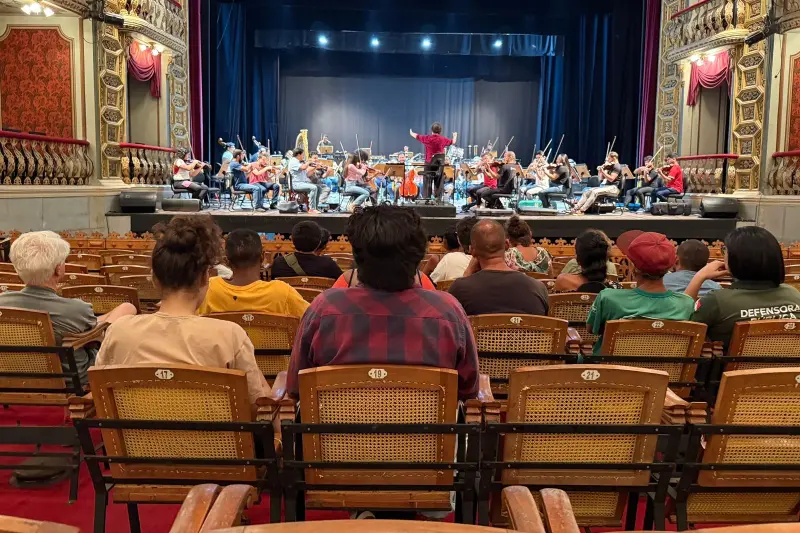 notícia: Projeto "Rua na Arte" promove visita guiada ao Theatro da Paz