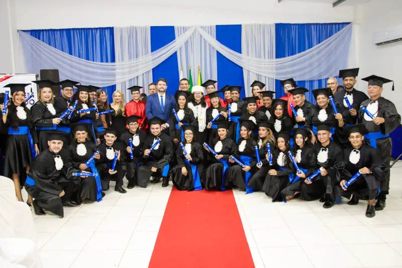 notícia: Forma Pará celebra formatura da primeira turma de bacharéis em Alenquer