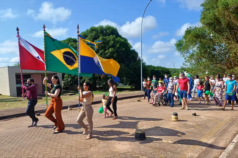 notícia: Hospital Regional de Santarém promove desfile cívico para pacientes