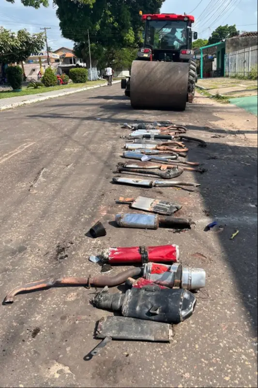 notícia: Detran destroi descargas barulhentas de motocicletas no Marajó
