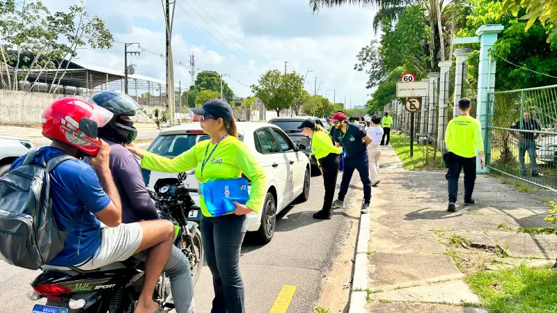 notícia: Detran realiza ação educativa em Belém e reforça cuidados no trânsito