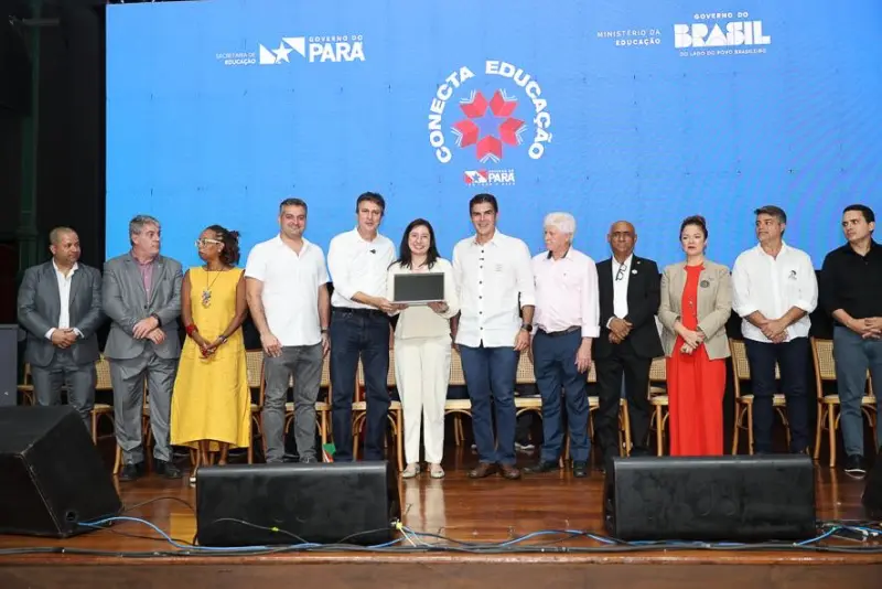 notícia: Estado entrega mais de 17 mil Chromebooks para as escolas da rede pública estadual