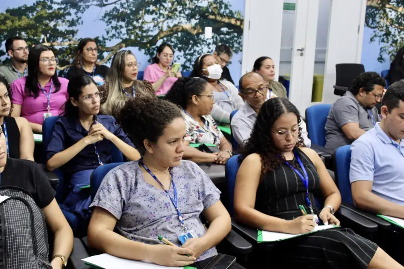 notícia: Semas promove workshop com foco no fortalecimento da cadeia produtiva do açaí