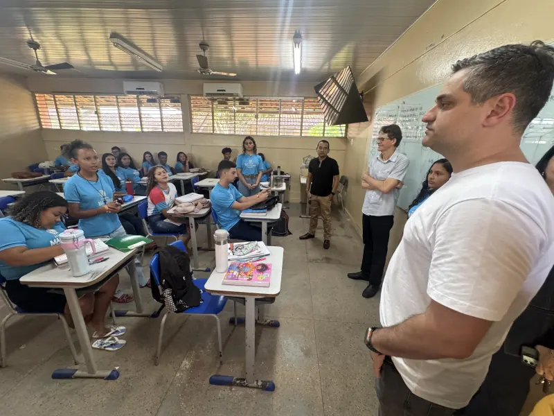 notícia: Seduc discute investimentos em visita técnica à Diretora Regional de Mãe do Rio