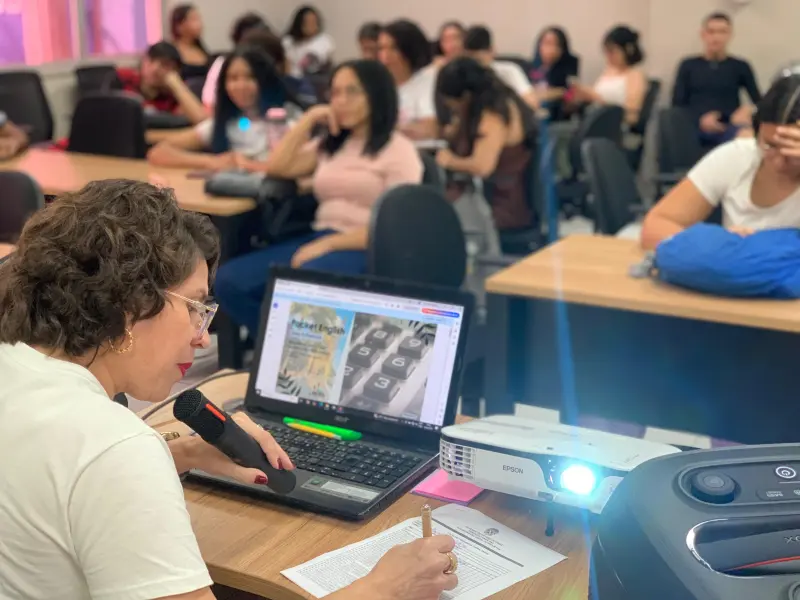 notícia: Alta procura leva Fundação ParáPaz a ampliar curso de inglês voltado à COP30