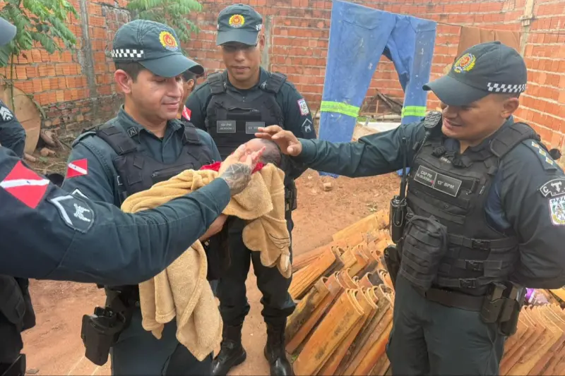 notícia: Polícia Militar auxilia parto de emergência e realiza doações para mãe e bebê em Tucuruí