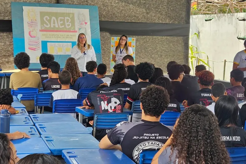 notícia: Complexo Hospitalar Regional de Tucuruí debate valorização da vida com estudantes