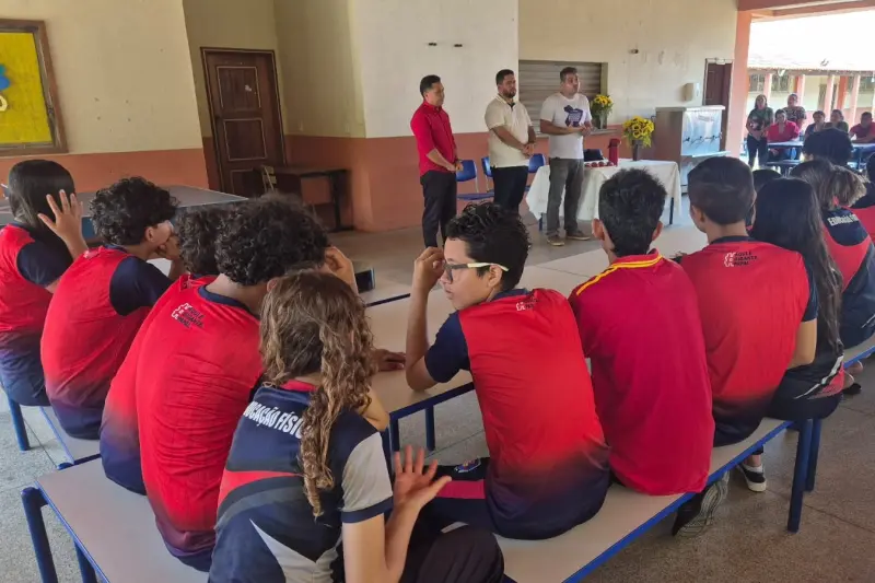 notícia: Seduc visita escolas gerenciadas pela DRE de Monte Alegre, no oeste paraense