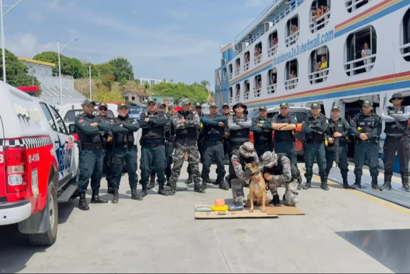 notícia: Fiscalização em Oriximiná apreende quase 5 kg de drogas. Dois suspeitos foram presos