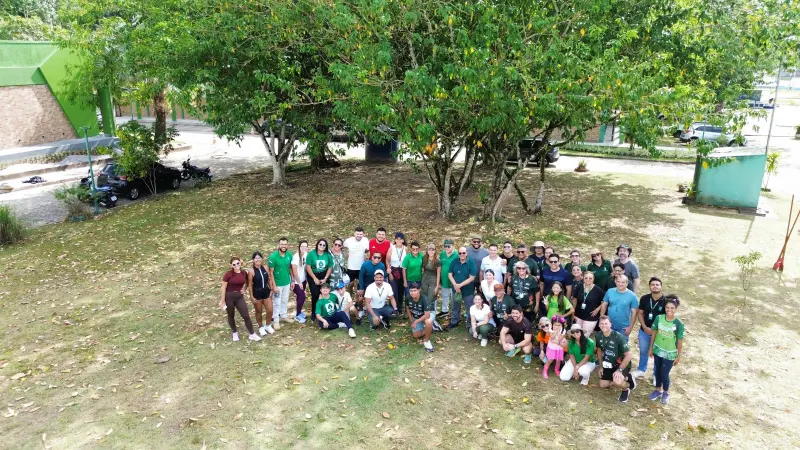 notícia: Ideflor-Bio planta 54 ipês amarelos e uma samaumeira para celebrar o Dia da Árvore