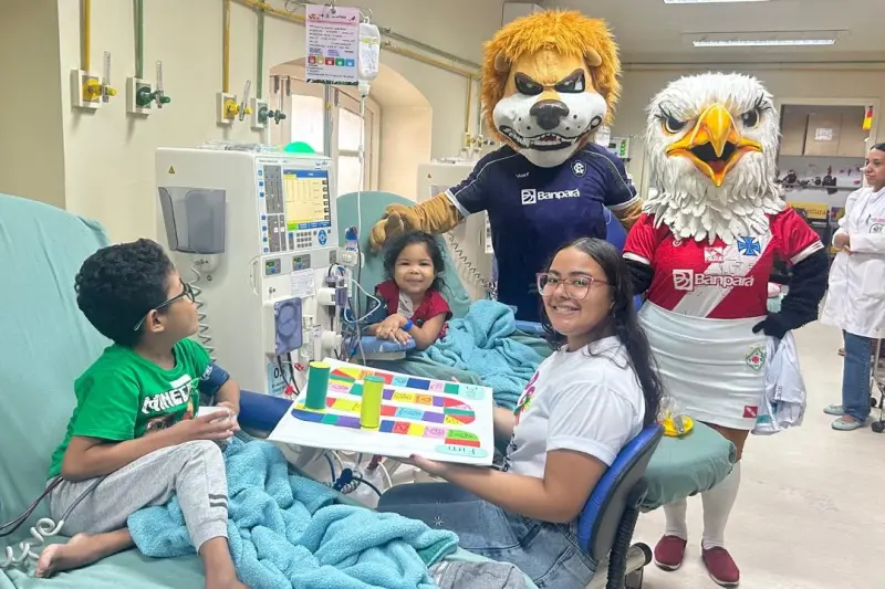 notícia: Mascotes de Remo, Paysandu e Tuna levam esperança e alegria a crianças em tratamento na Santa Casa