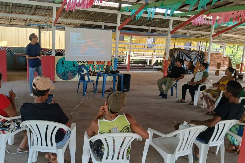 notícia: Curso de Observação de Aves capacita comunitários em Soure
