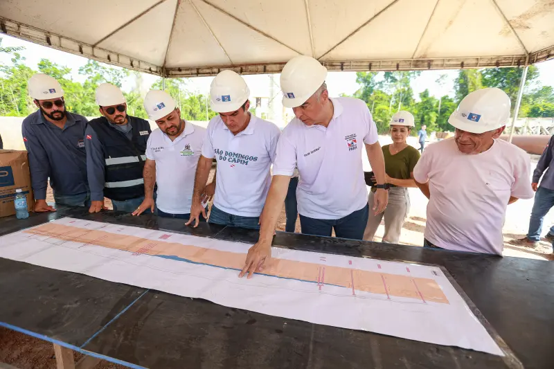 notícia: Governador Helder Barbalho acompanha avanço das obras da ponte sobre o Rio Guamá em São Domingos do Capim