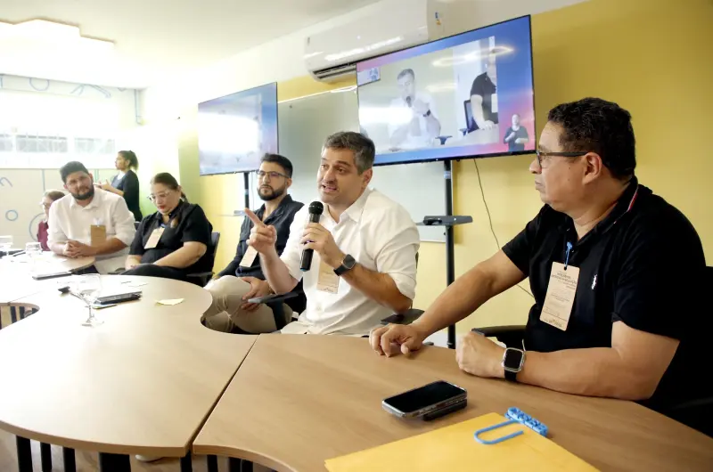 notícia: Seduc promove seminário de inteligência artificial para professores da rede estadual