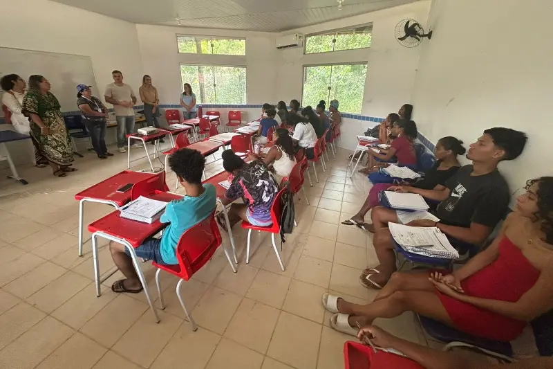 notícia: Alunos quilombolas participam em Ananindeua de 'aulão' preparatório para vestibular