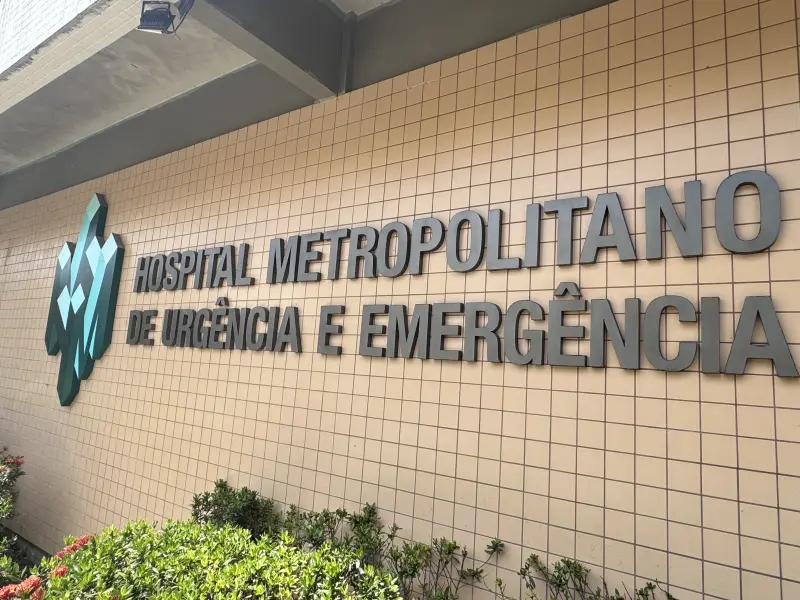 notícia: Hospital Metropolitano e CIIR oferecem vagas na área administrativa e assistencial