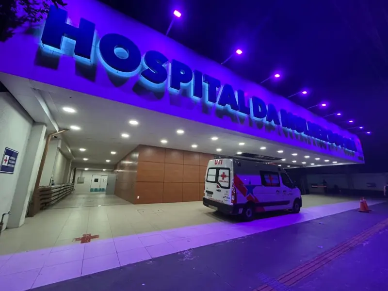 notícia: HMPA inicia campanha Outubro Rosa com iluminação especial e reforço aos cuidados com a saúde feminina