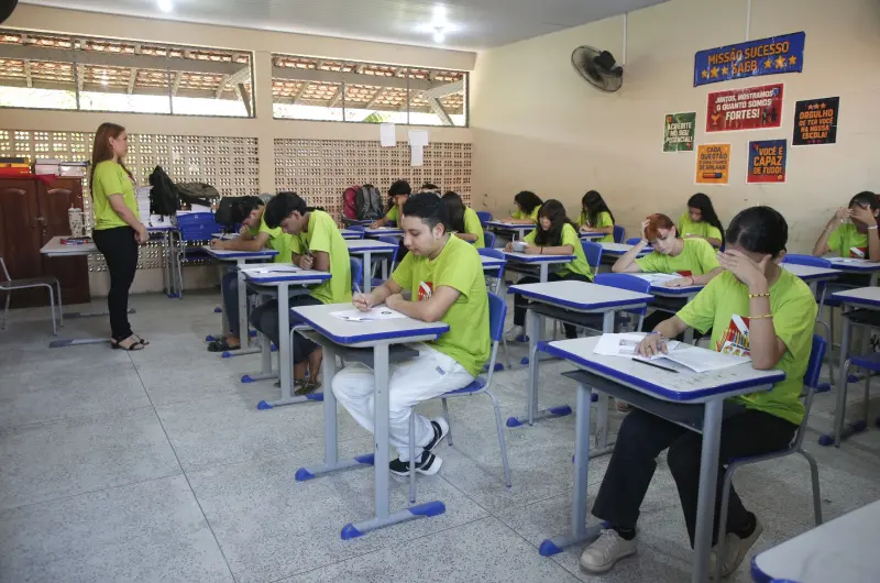 notícia: Estudantes da rede estadual realizam segundo simulado preparatório para o Saeb 2025