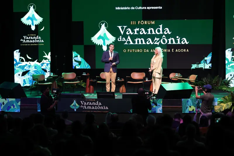 notícia: Helder Barbalho defende modelo econômico da floresta e afirma que COP 30 é virada histórica para a Amazônia