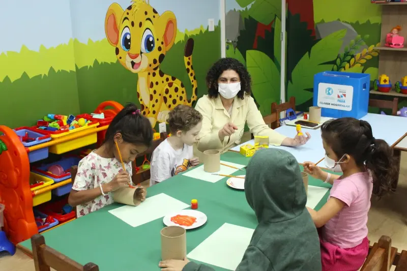 notícia: Hospital de Clínicas promove "Semana da Criança", com atividades lúdicas e educativas na Clínica Pediátrica