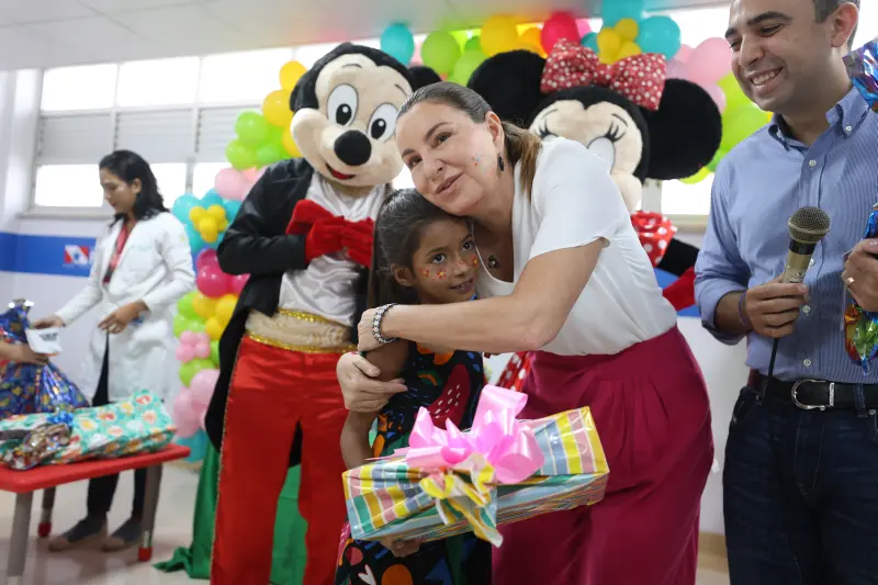 notícia: Vice-governadora participa da festa do Dia das Crianças na Clínica Pediátrica do HC em Belém