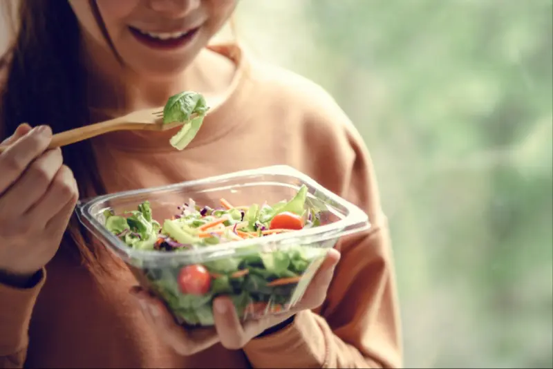 notícia: Alimentação saudável desde a infância ajuda a evitar a obesidade na vida adulta