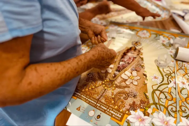 notícia: Pacientes do Hospital da Mulher do Pará celebram o Círio com artesanato e devoção