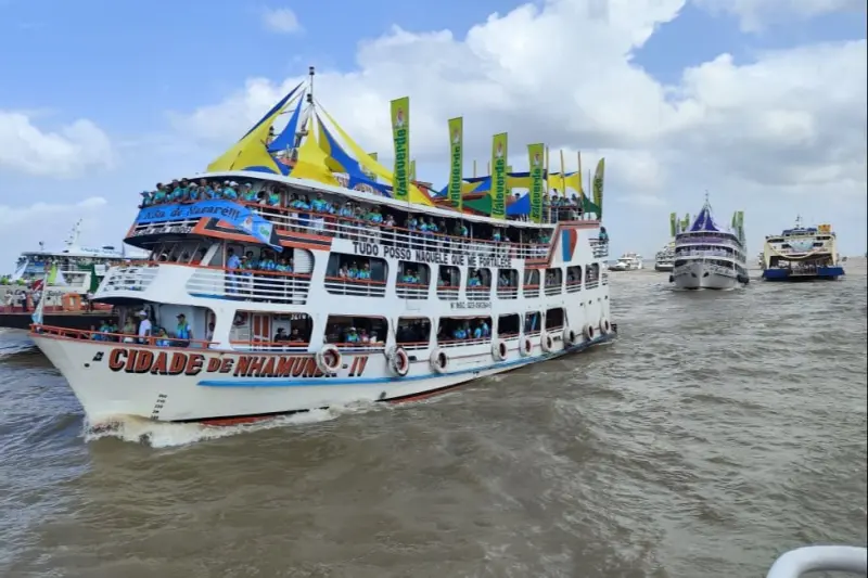 notícia: Fé e tradição marcam 38ª edição do Concurso de Ornamentação de Embarcações do Círio Fluvial