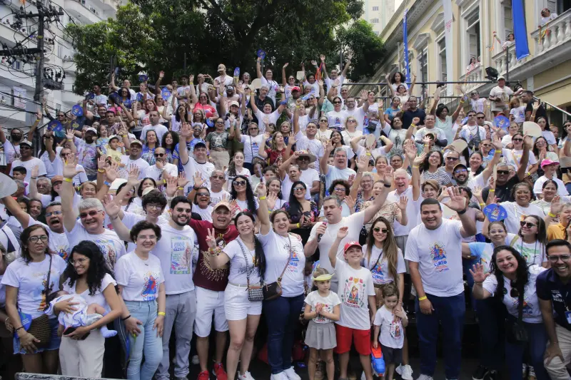 notícia: Banda e Coral de servidores da Seduc homenagearam a padroeira com música