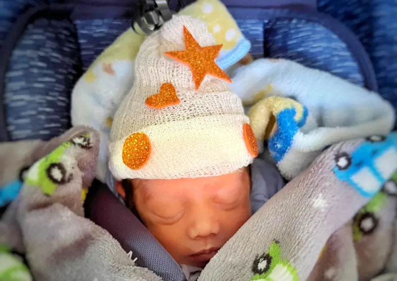 notícia: Produção de toucas une mães e filhos em gesto de carinho no Hospital Abelardo Santos