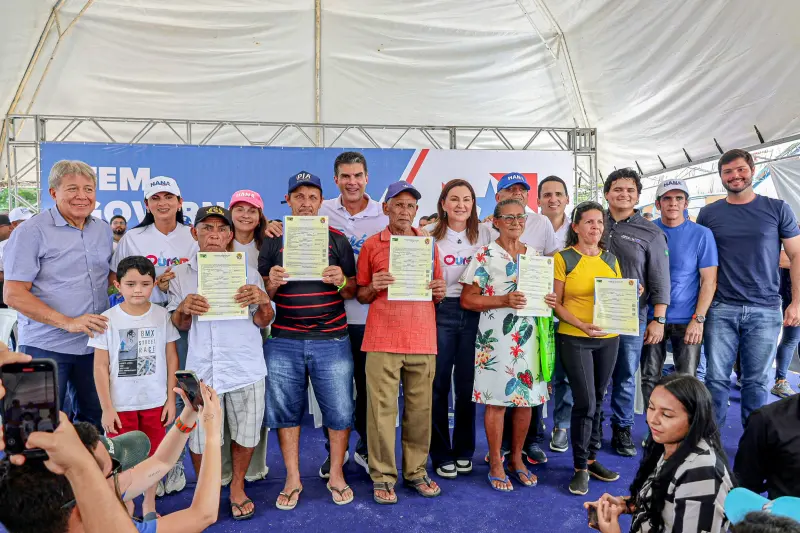 notícia: Famílias de Ourém recebem título de propriedade de terra