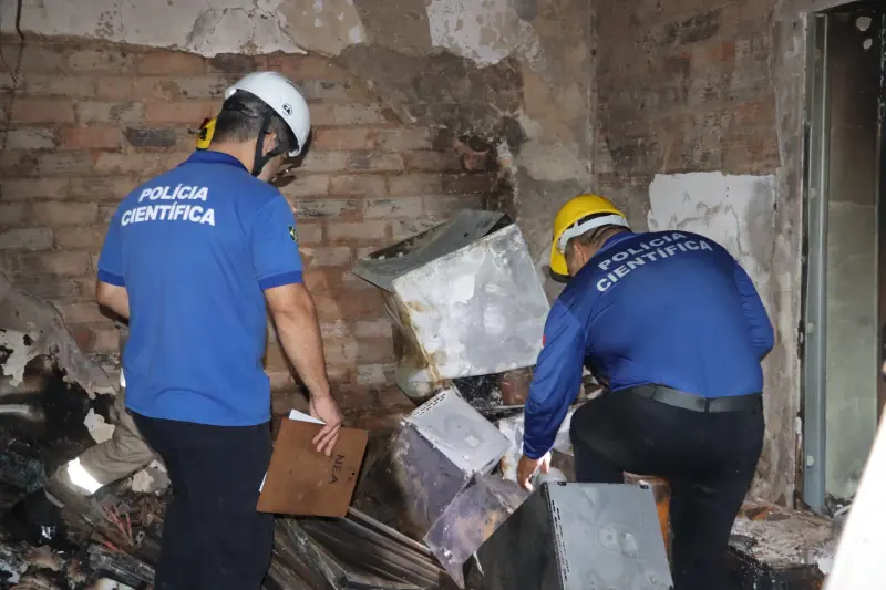 notícia: Após incêndio, Polícia Científica do Pará realiza perícia em prédio do DSEI Guamá-Tocantins, em Belém