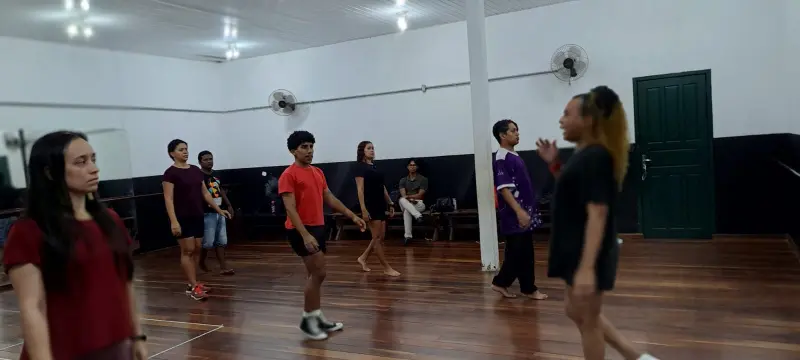 notícia: Espetáculo F.R.A.G.M.E.N.T.O.S. celebra Danças Urbanas no Teatro do Núcleo de Oficinas Curro Velho