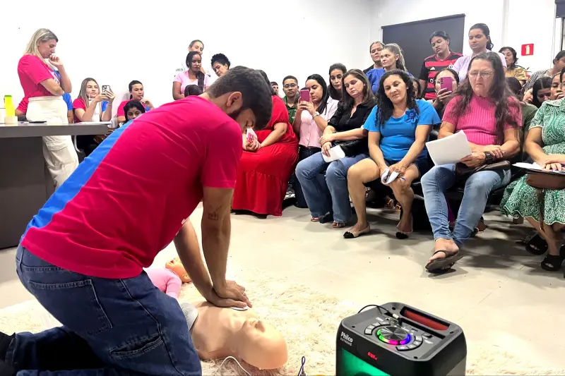 notícia: Hospital de Castelo dos Sonhos realiza treinamento de primeiros socorros para profissionais do ensino público