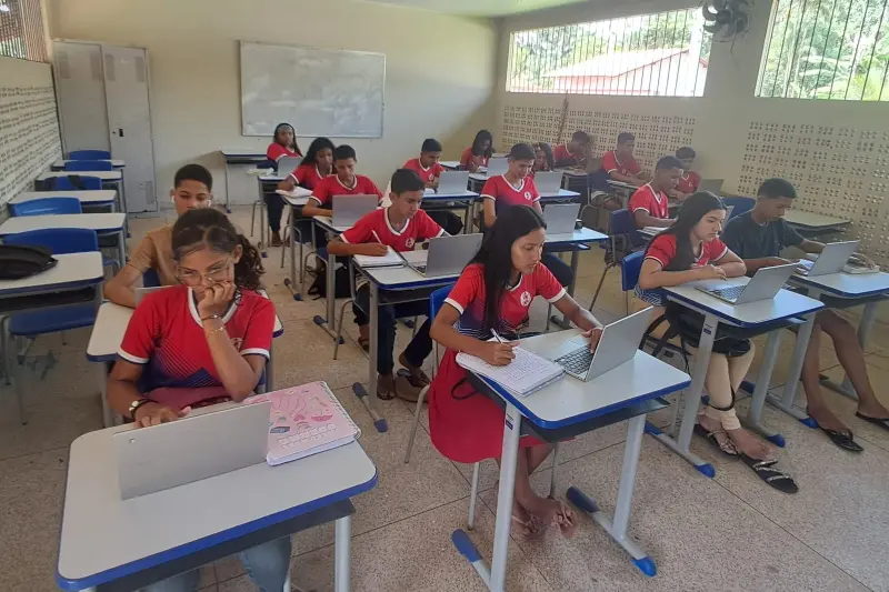 notícia: Programa Dinheiro na Escola Paraense repassa a mais de 700 unidades cerca de R$ 50 milhões
