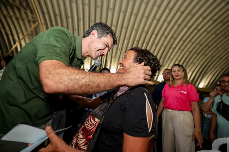 notícia: Governo beneficia mais 800 famílias com o auxílio habitacional "Sua Casa" em Ananindeua