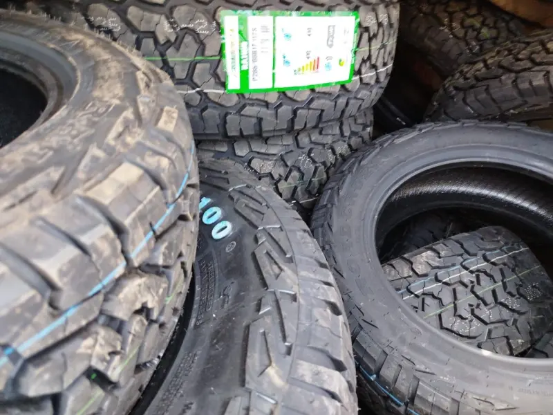 notícia: Sefa apreende 800 pneus e materiais elétricos  