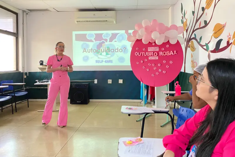 notícia: Hospital Metropolitano incentiva o autocuidado e a prevenção ao câncer de mama