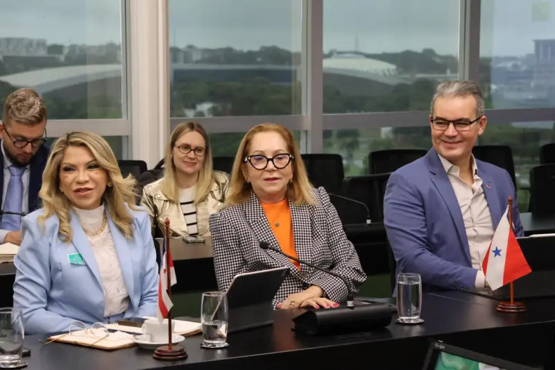 notícia: Titular da Sespa participa de reunião sobre a Atenção à Saúde na Amazônia Legal, em Brasília
