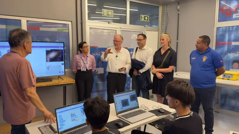 notícia: Pesquisadores do Instituto de Tecnologia de Massachusetts visitam Usinas da Paz 