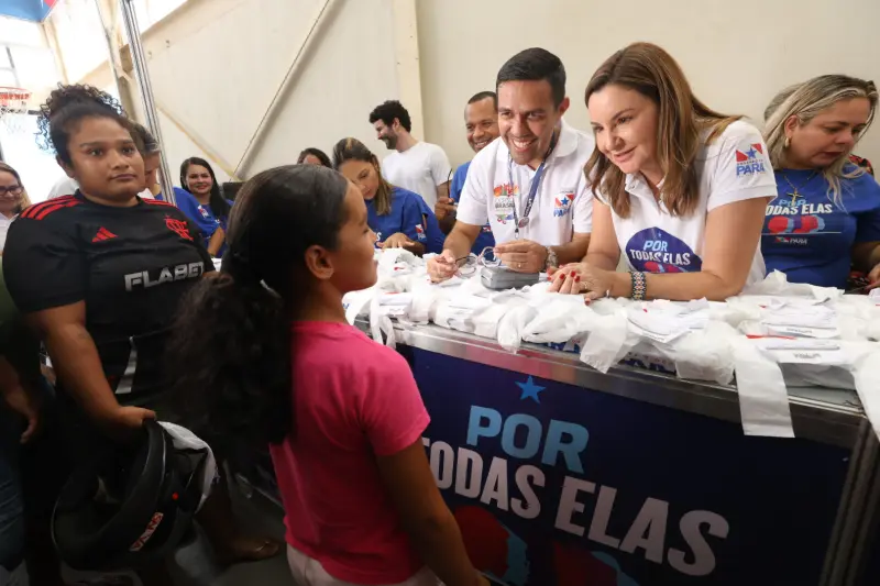 notícia: Programa “Por Todas Elas” entrega mais de mil óculos de grau a moradores de Marabá